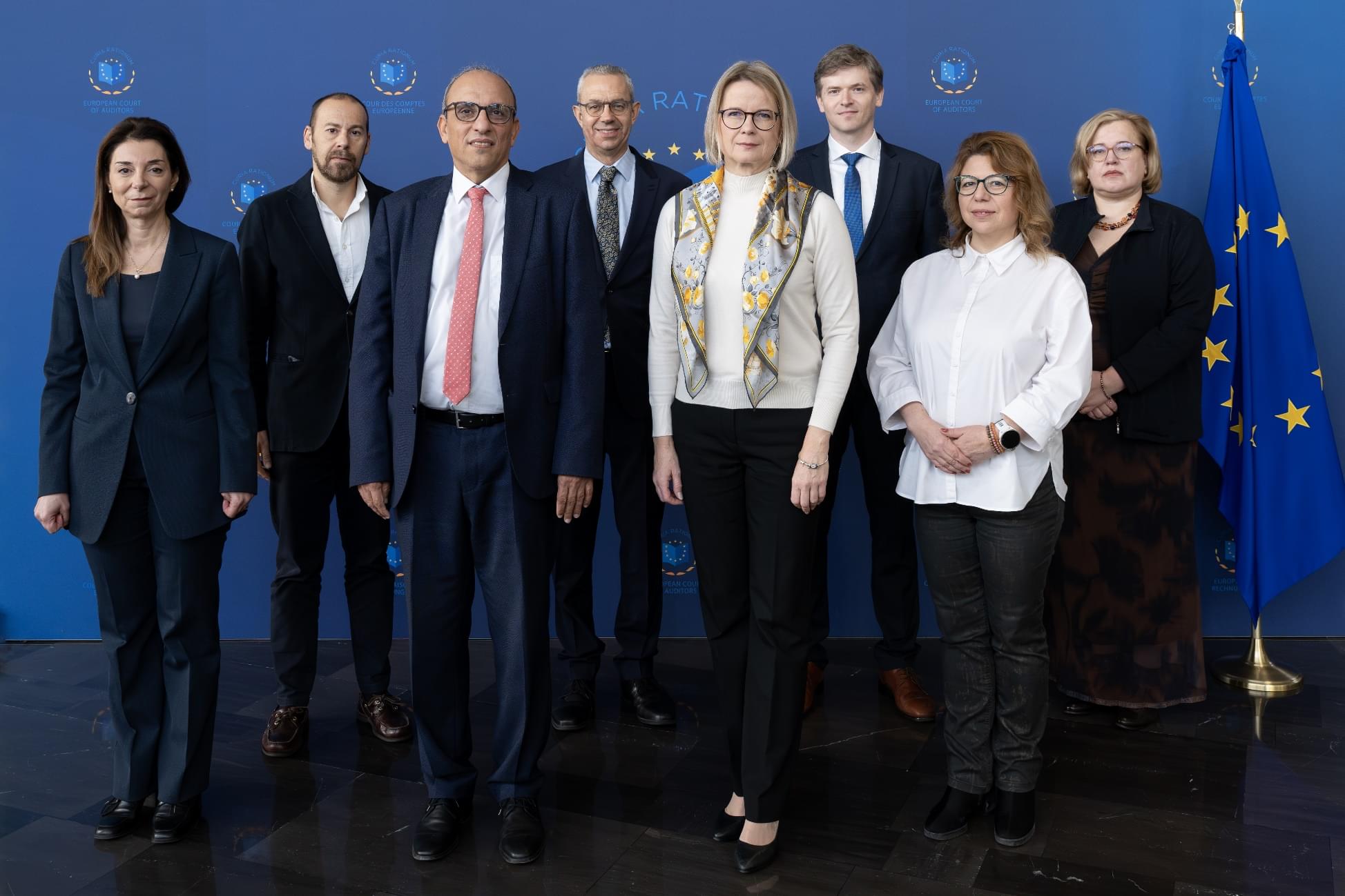 A group of people posing for a photo
AI-generated content may be incorrect.