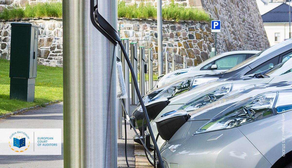 Специален доклад 05/2021: Инфраструктура за зареждане на електрически превозни средства — въпреки увеличения им брой, неравномерното разполагане на зарядните станции затруднява пътуването в ЕС